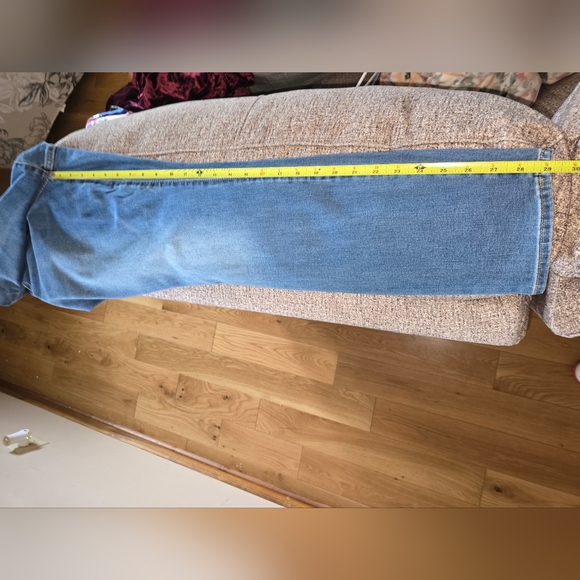 Old Navy: Maternity Premium Full-Panel Rockstar Super Skinny Jeans,Sz:16/29"insm - Picture 4 of 13